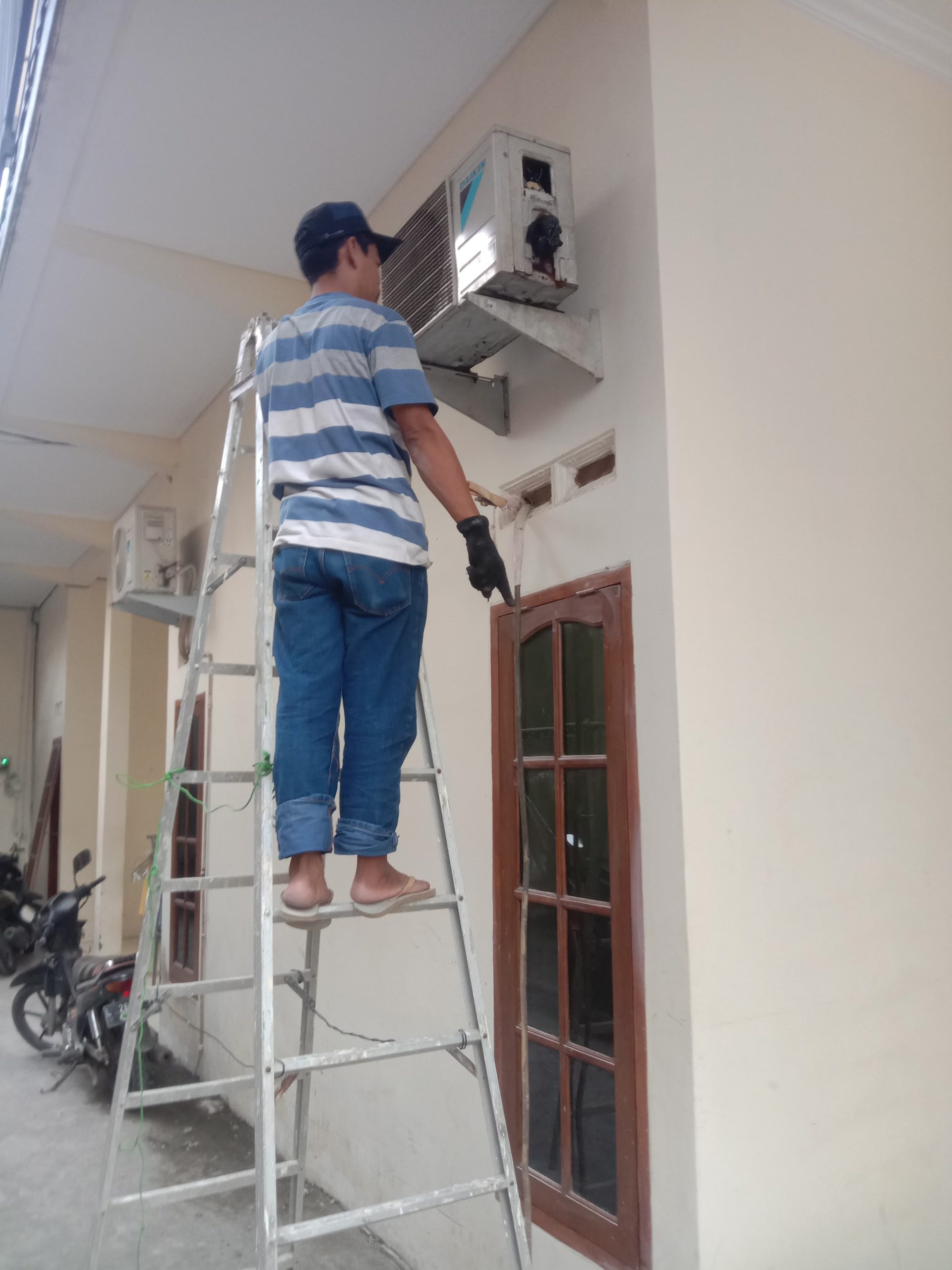 cuci ac, harga service ac, pasang ac, dikin service center, service electrolux surabaya, tukang ac, tukang service ac, ac daikin low watt, jasa cuci ac, service ac panasonic, biaya service ac, perbaikan ac, jasa bongkar pasang ac, service ac murah, tarif service ac, harga pasang ac, harga ac portable murah, service ac daikin, ongkos pasang ac, pasang ac rumah pasang ac murah daikin surabaya service ac rumah service ac panggilan harga bongkar pasang ac harga ac di surabaya ac lg 1 pk harga isi freon ac ac 2 pk panasonic harga ac daikin low watt bongkar pasang ac cara servis ac service center ac panasonic surabaya ac window murah jasa ac service ac di malang alat cuci ac murah diskotik surabaya isi freon ac harga servis ac harga alat cuci ac